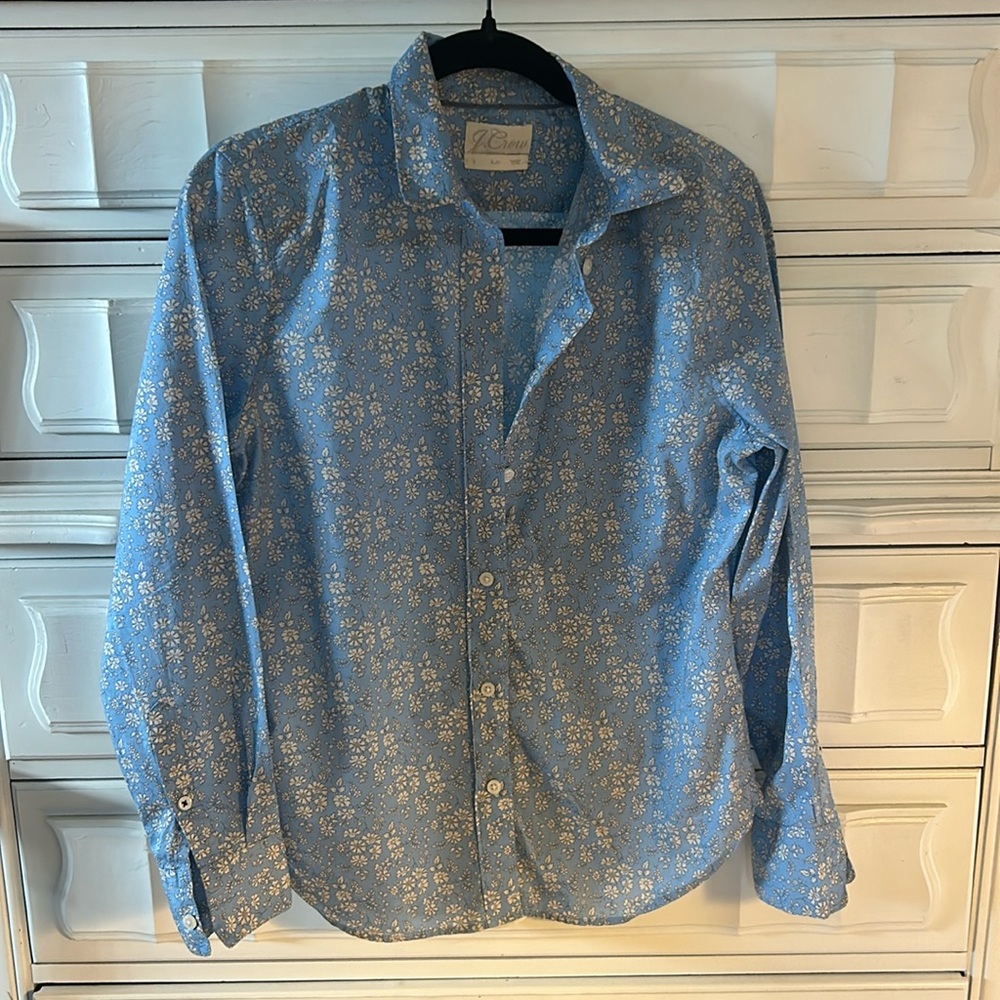 J Crew l/S button up shirt in periwinkle